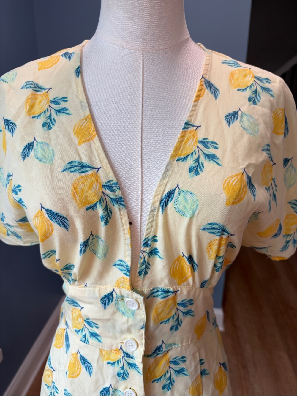 Marine Layer Lemon Print Lyocell Button Front Midi Dress Size Medium - Picture 4 of 12